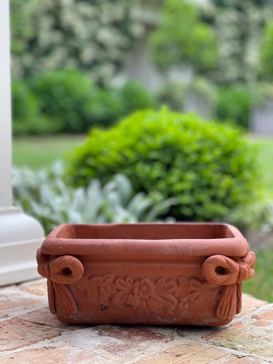 Rectangle Bow Terra Cotta Container