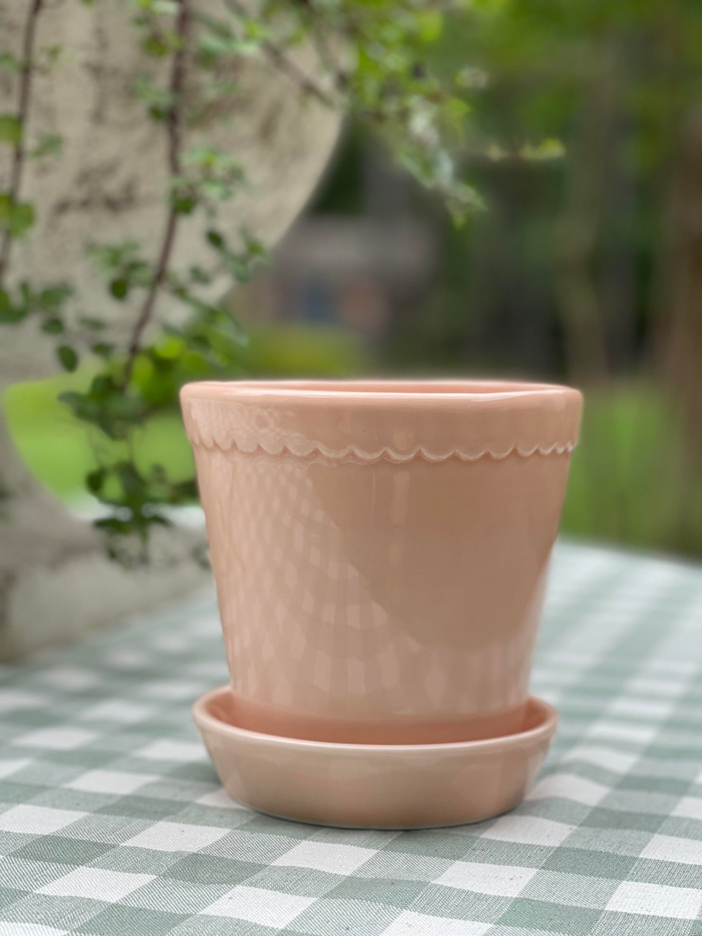 Peach Helena Scallop Glazed pot - Small